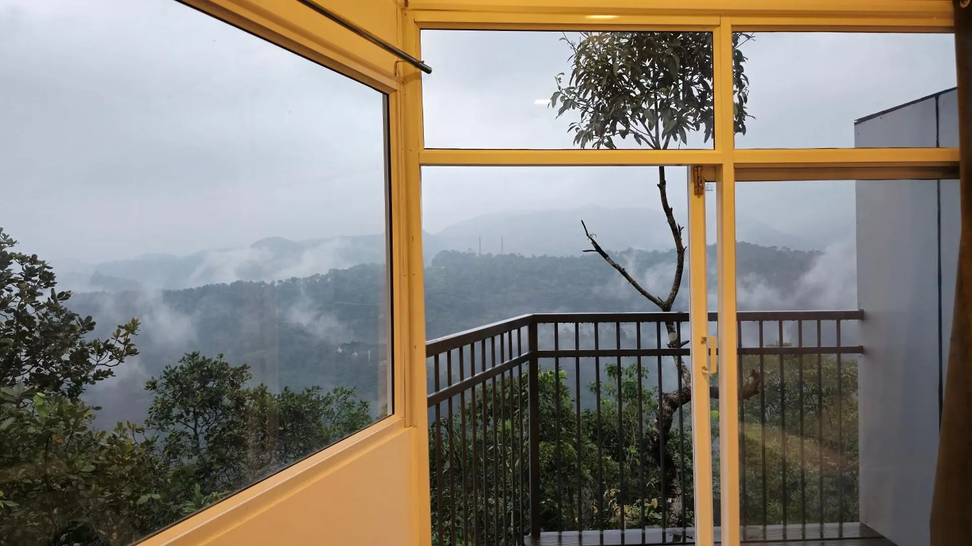 Rezort Serenehills Retreat Idukki Indie