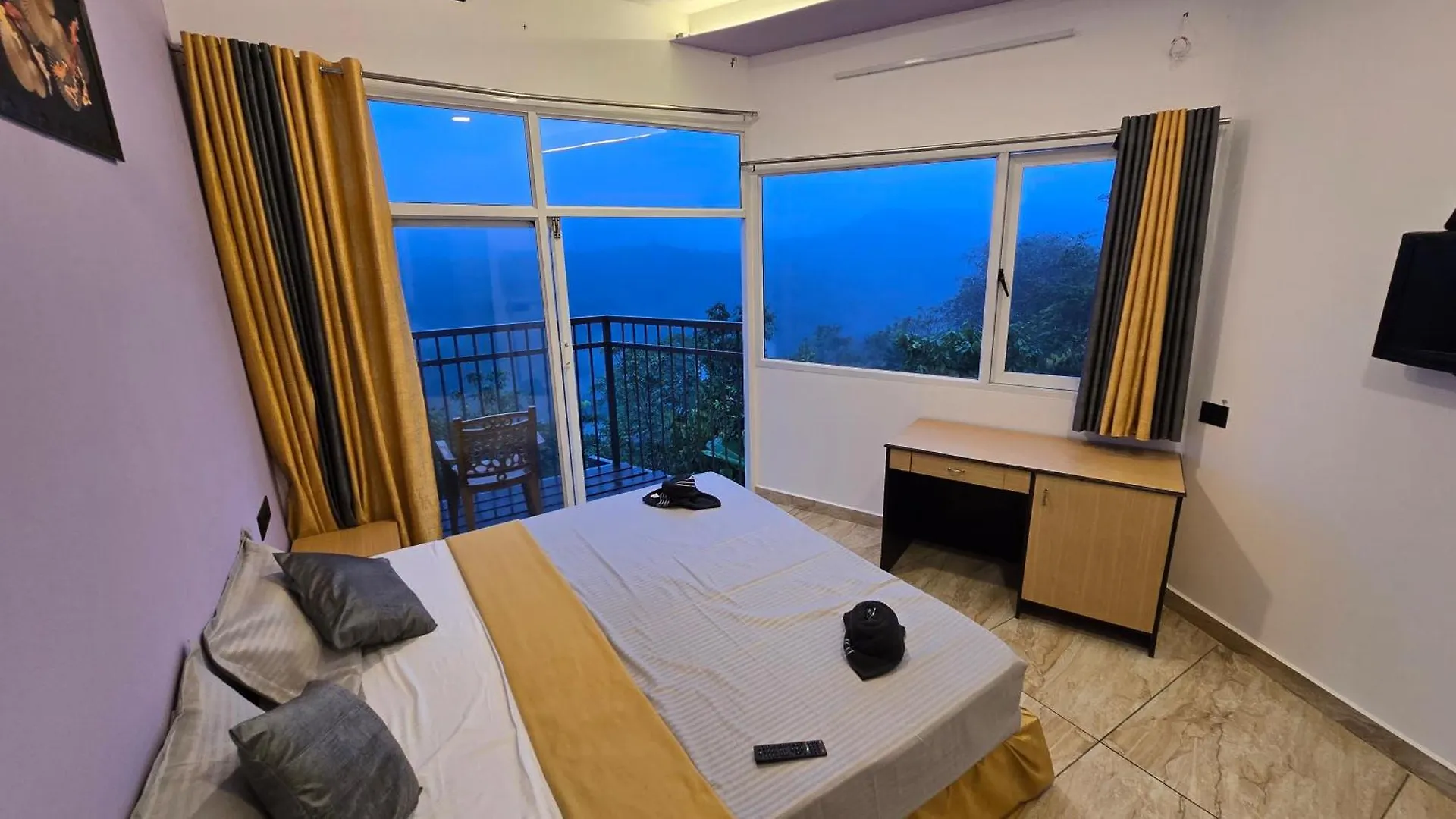 Serenehills Retreat Idukki Indie